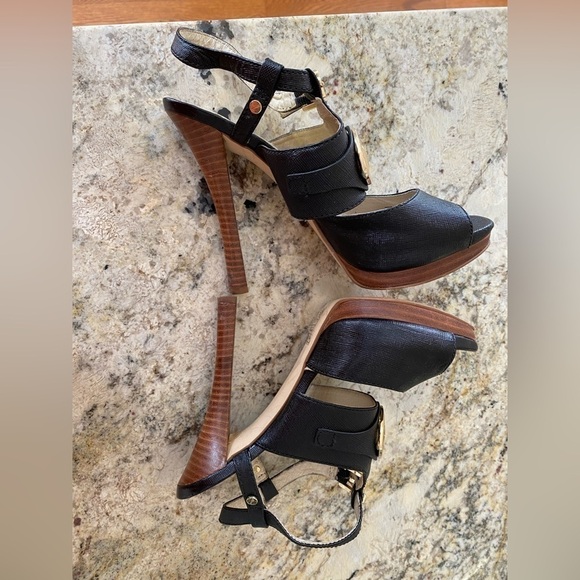 MICHAEL Michael Kors Platform Sandals Women’s Black Size 6.5 - Picture 6 of 6